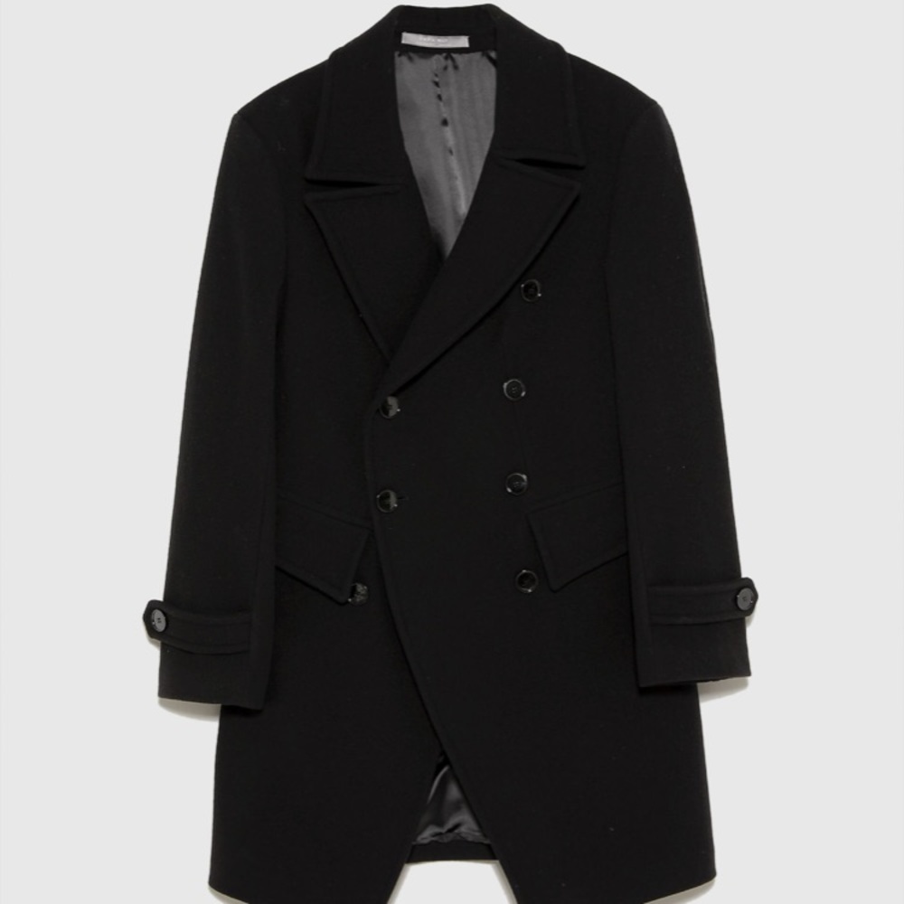 Wool coat with a lapel collar